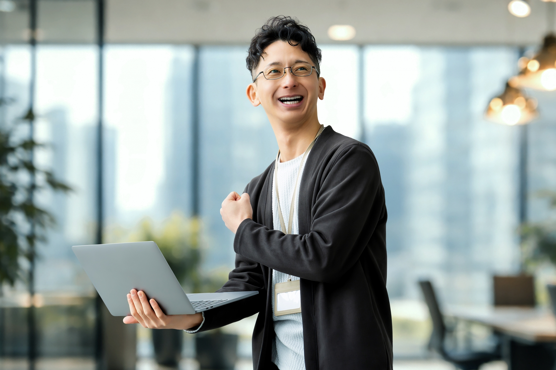 エンジニアのキャリア診断で技術とマネジメントの選択肢を検討する様子