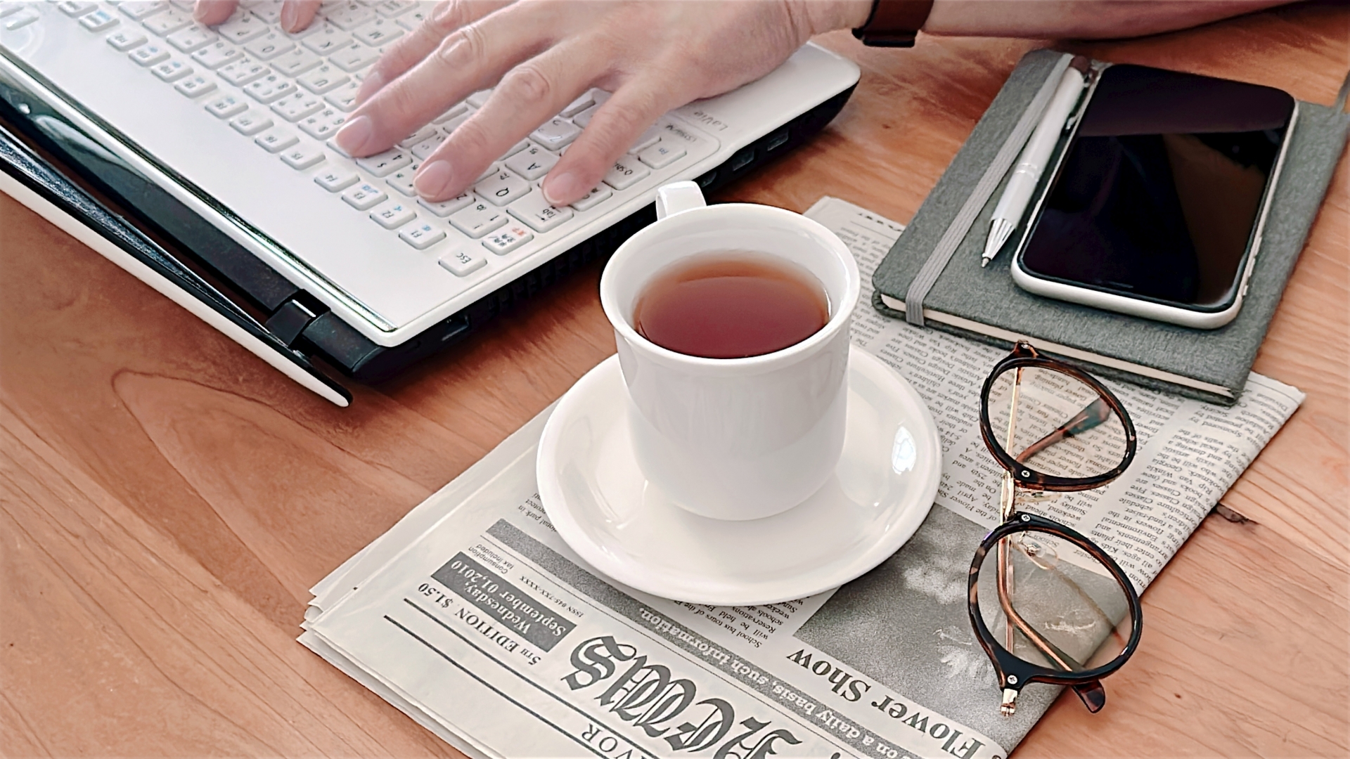 週休3日制エンジニアが給料交渉を行っている場面